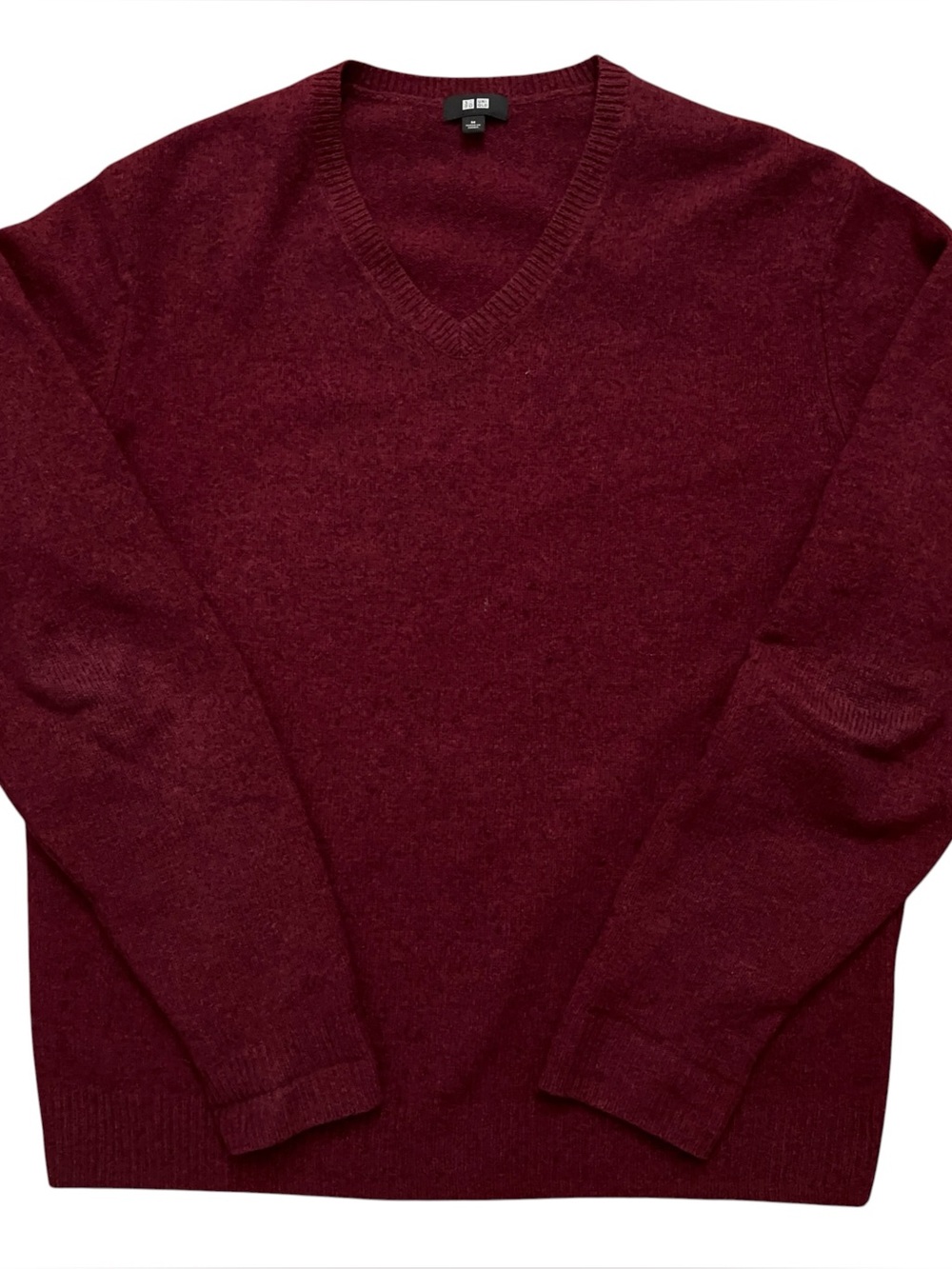 Uniqlo V-Neck Sweater Mens Size M Pullover 100% Wool Knit Red